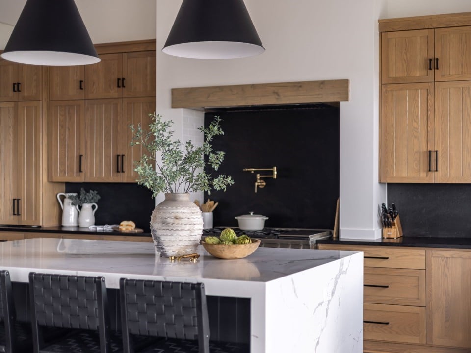 Cabinet-Showroom-Everett