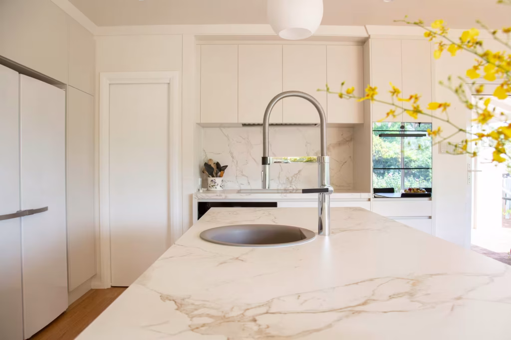 Close-up of quartz countertop with clean, consistent pattern in a Issaquah home